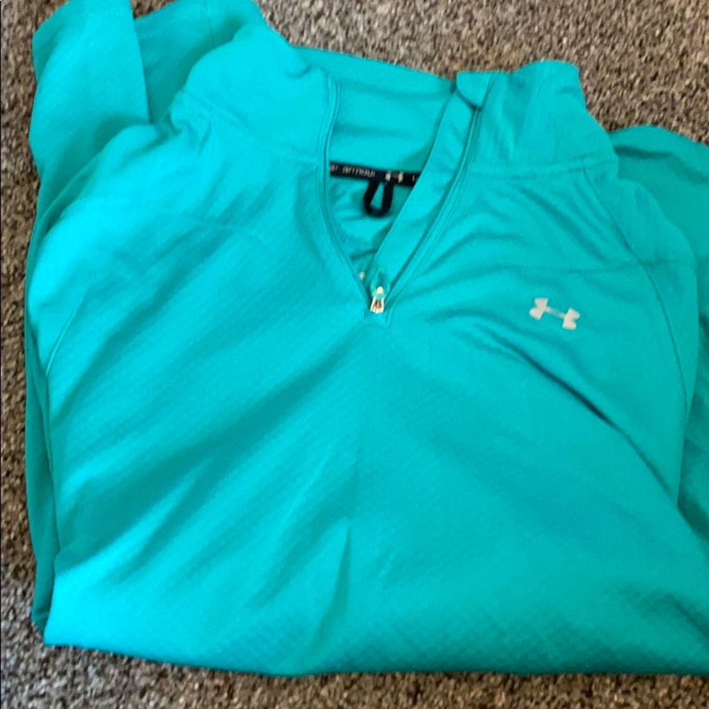 Lightweight quarter zip.